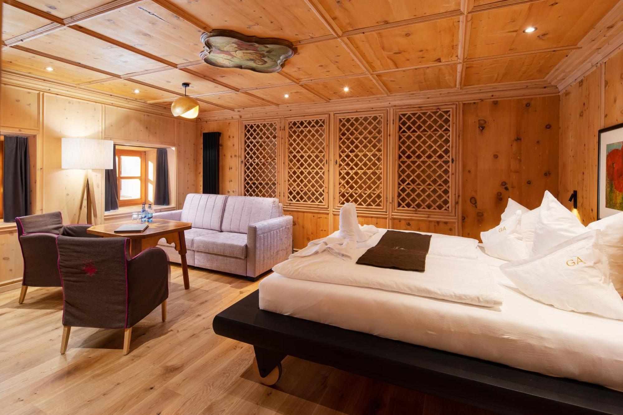 Hotel Goldener Adler - Im Sommer Silvretta Card Premium Inkludiert Ischgl Exterior photo